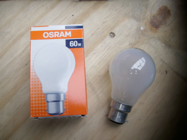 Osram classic 60V B22d mat